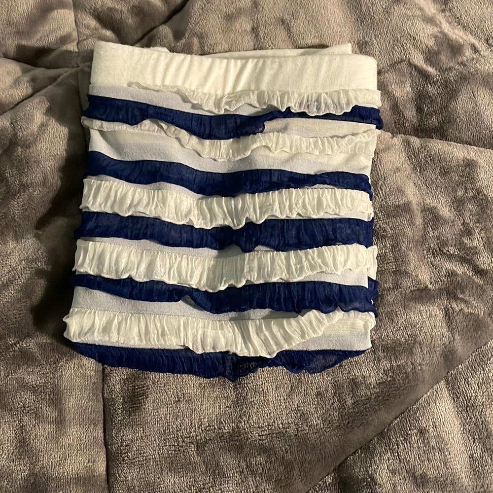 strapless blue and white striped shirt